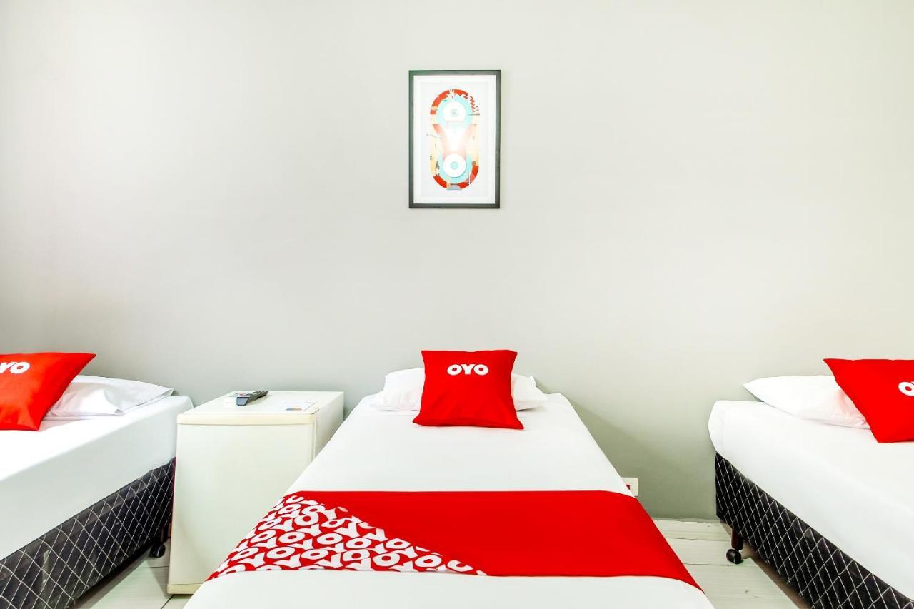 Oyo Hotel Lisboa, Сан-Жозе-дус-Кампус Экстерьер фото