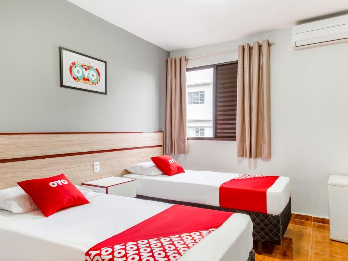 Oyo Hotel Lisboa, Сан-Жозе-дус-Кампус Экстерьер фото